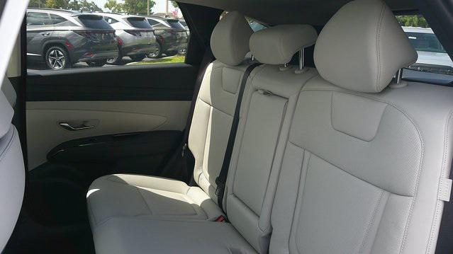 new 2025 Hyundai TUCSON Hybrid car, priced at $43,142