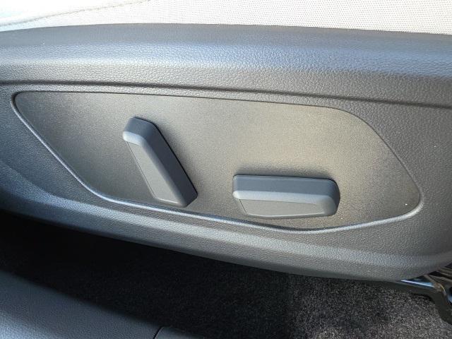 new 2026 Hyundai TUCSON Hybrid car, priced at $42,990