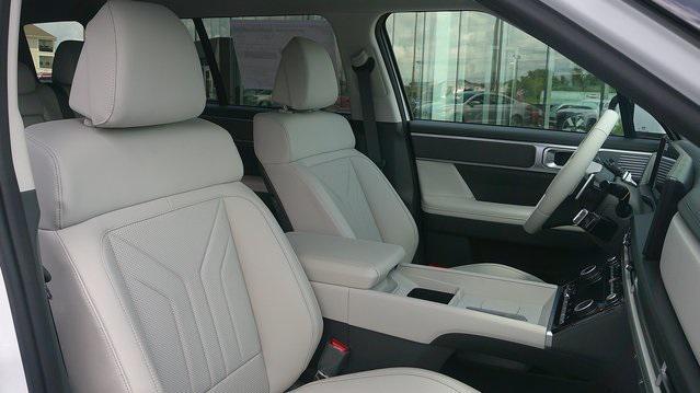 new 2025 Hyundai Santa Fe car, priced at $39,678