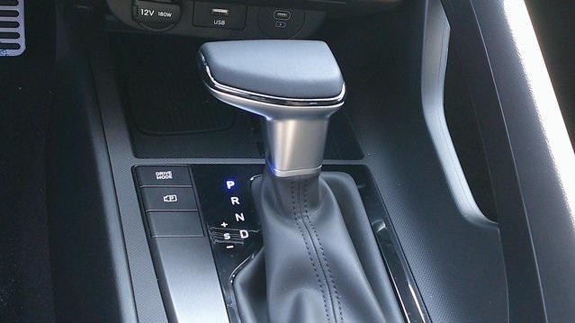 new 2025 Hyundai Elantra car, priced at $24,304