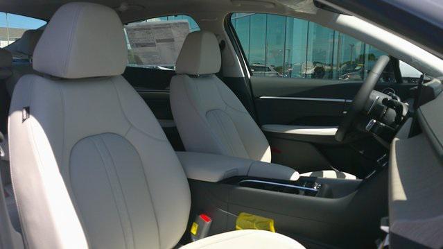 new 2025 Hyundai Sonata Hybrid car, priced at $39,106
