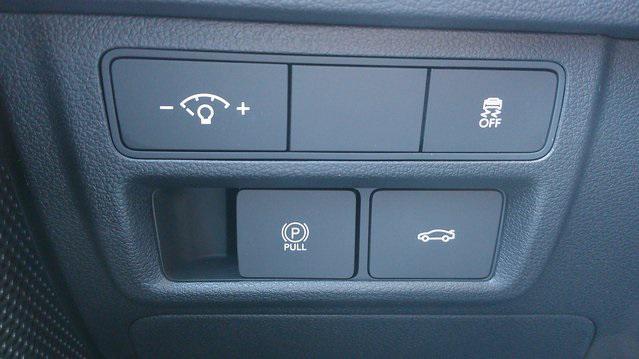 new 2025 Hyundai Sonata car, priced at $28,684