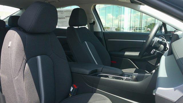new 2025 Hyundai Sonata car, priced at $28,684
