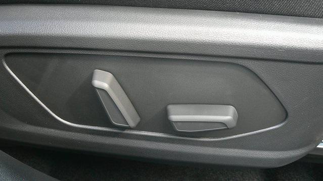 new 2025 Hyundai TUCSON Hybrid car, priced at $43,142