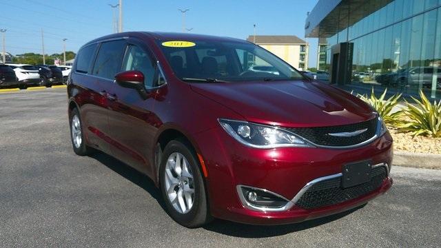 used 2017 Chrysler Pacifica car, priced at $15,500