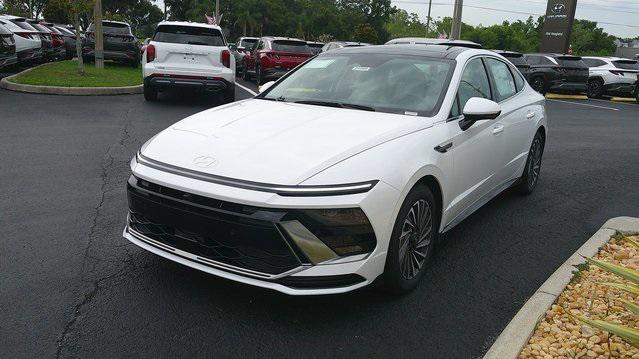 new 2025 Hyundai Sonata Hybrid car, priced at $39,061