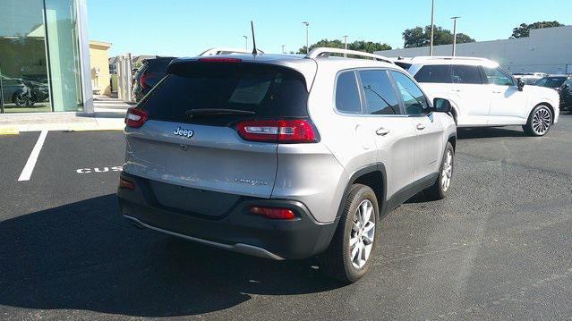 used 2018 Jeep Cherokee car, priced at $17,500