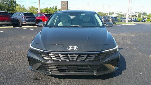 new 2025 Hyundai Elantra car, priced at $27,873