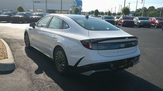new 2025 Hyundai Sonata Hybrid car, priced at $39,099