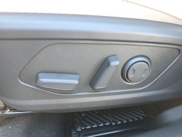 new 2026 Hyundai TUCSON Hybrid car, priced at $43,717