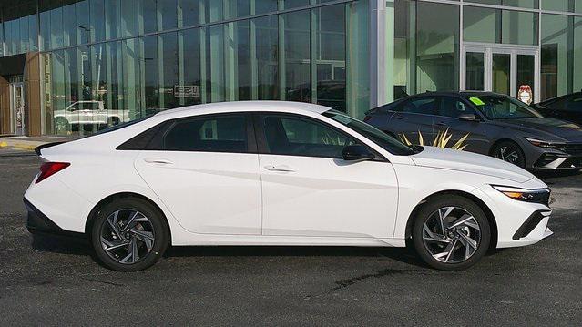 new 2025 Hyundai Elantra car, priced at $24,418