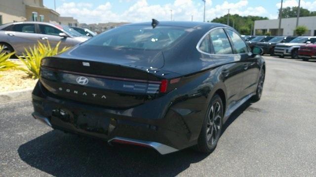 new 2024 Hyundai Sonata car, priced at $28,046