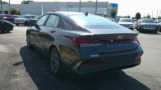 new 2024 Hyundai Elantra car, priced at $24,567