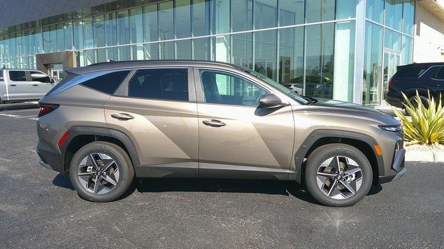 new 2026 Hyundai TUCSON Hybrid car, priced at $35,128