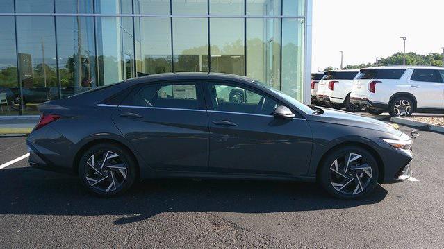 new 2025 Hyundai Elantra car, priced at $30,858