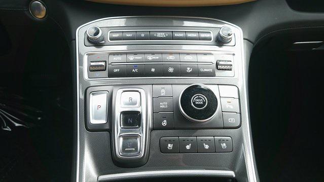 used 2023 Hyundai Santa Fe car, priced at $30,900