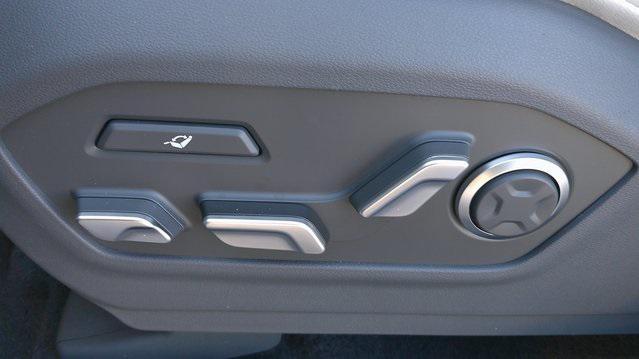 new 2025 Hyundai SANTA FE HEV car, priced at $48,958