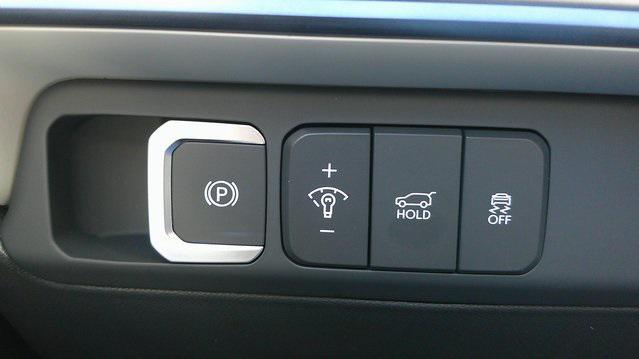 new 2025 Hyundai SANTA FE HEV car, priced at $48,958