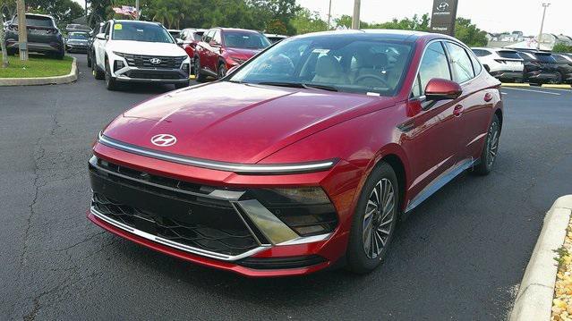 new 2025 Hyundai Sonata Hybrid car, priced at $39,106