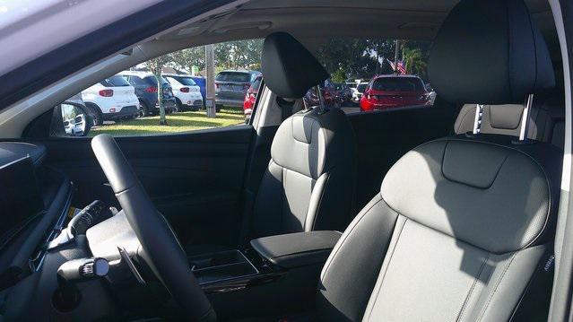 new 2025 Hyundai TUCSON Hybrid car, priced at $38,632