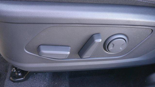 new 2025 Hyundai TUCSON Hybrid car, priced at $38,632