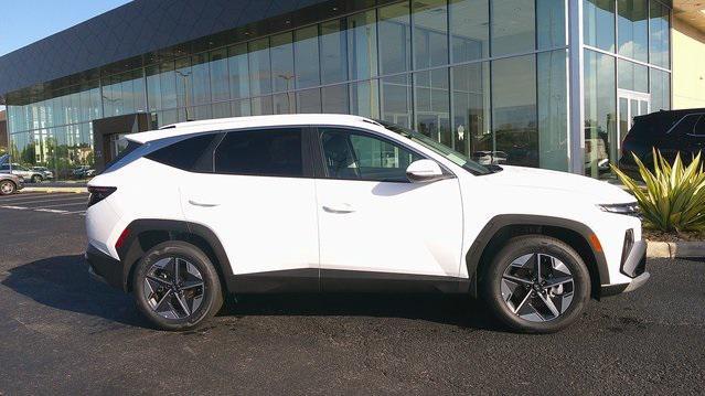 new 2025 Hyundai TUCSON Hybrid car, priced at $38,632