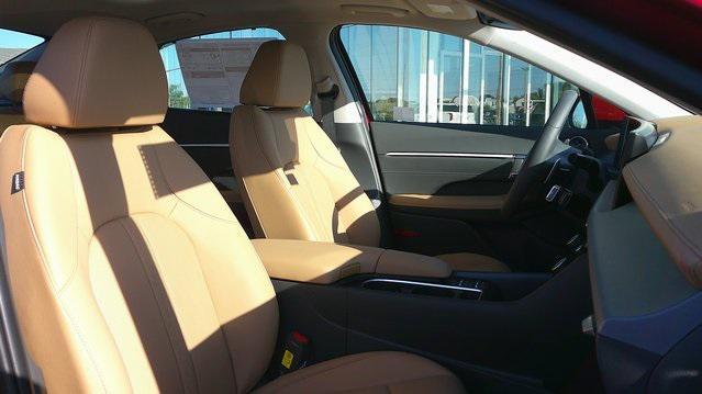 new 2025 Hyundai Sonata Hybrid car, priced at $39,061