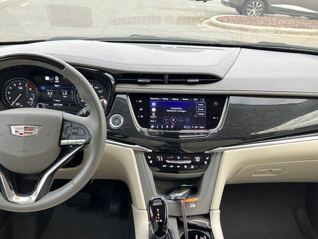 used 2022 Cadillac XT6 car, priced at $38,847