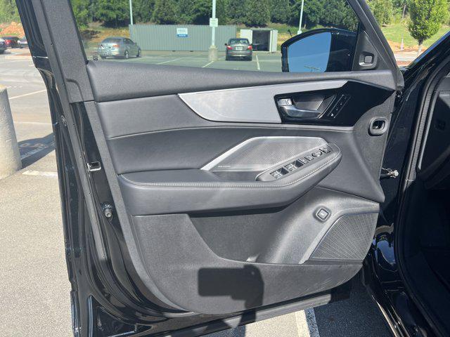 used 2025 Acura MDX car, priced at $50,884