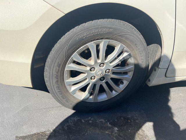 used 2017 Toyota Sienna car, priced at $22,482