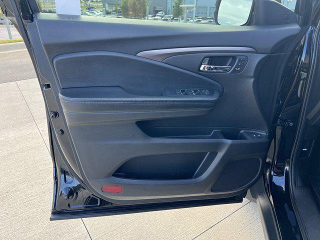 used 2021 Honda Pilot car, priced at $27,987