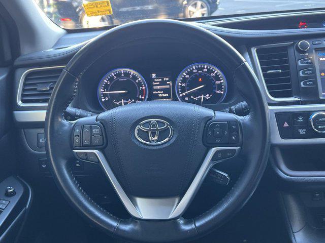 used 2018 Toyota Highlander car, priced at $27,815