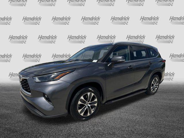 used 2022 Toyota Highlander car, priced at $35,887