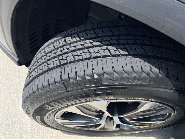 used 2022 Toyota Highlander car, priced at $35,887
