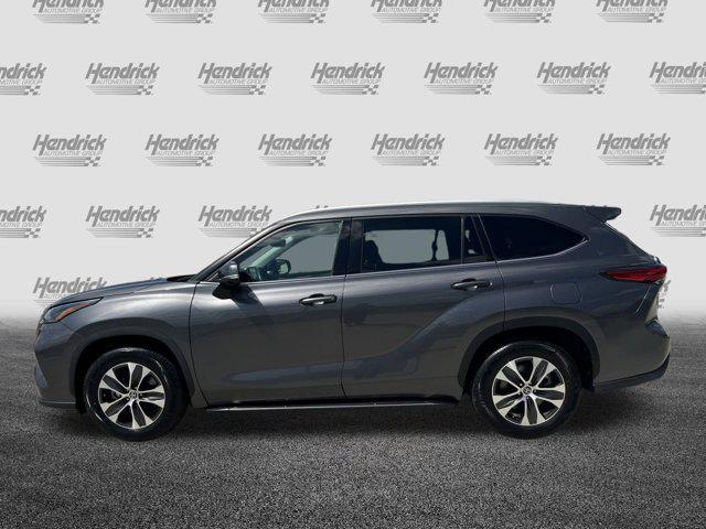 used 2022 Toyota Highlander car, priced at $35,887