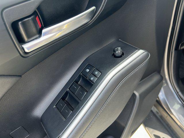 used 2022 Toyota Highlander car, priced at $35,887