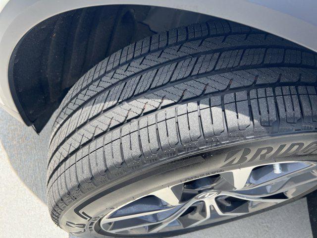 used 2023 Acura MDX car, priced at $45,557