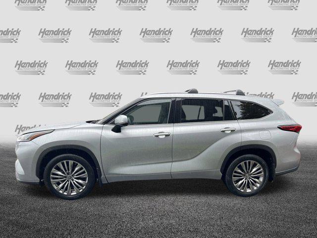 used 2022 Toyota Highlander car, priced at $40,887