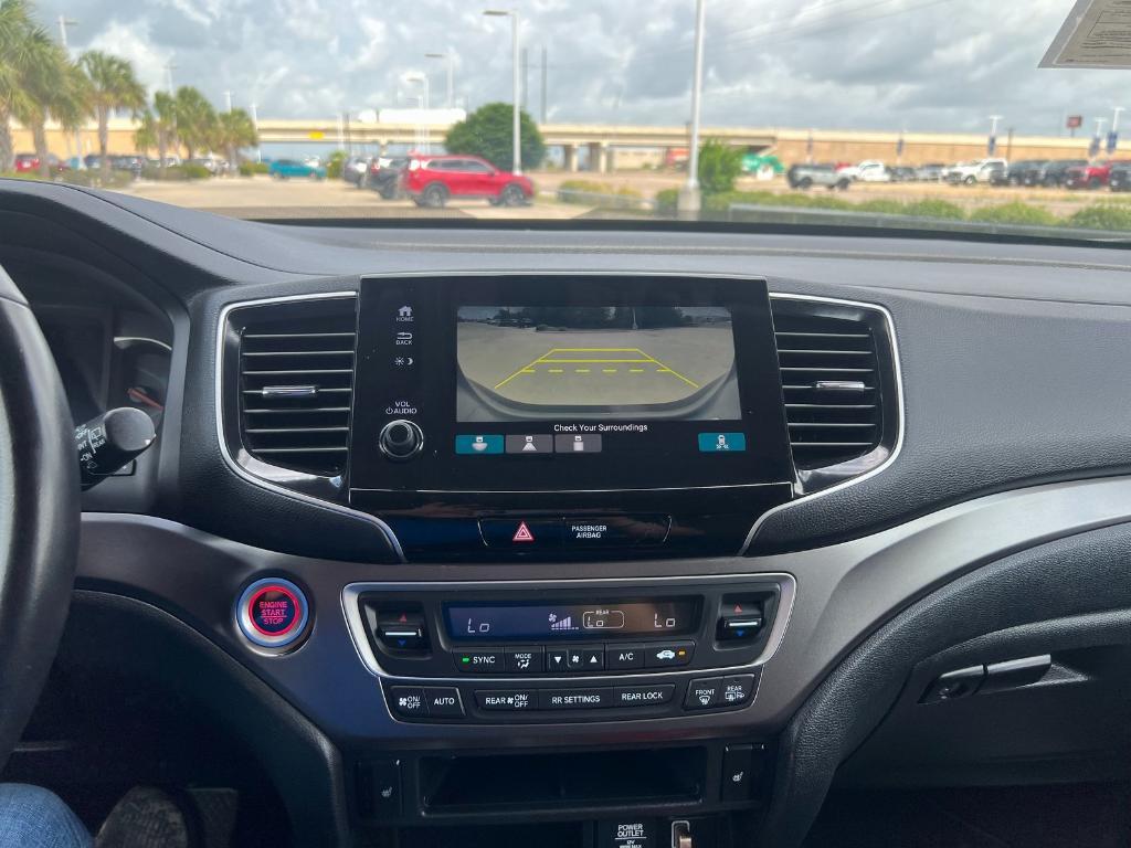 used 2021 Honda Pilot car, priced at $29,995