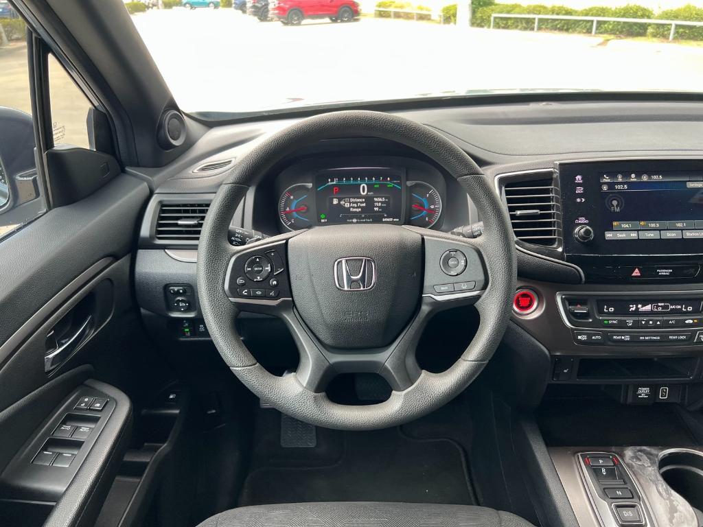 used 2022 Honda Pilot car, priced at $28,995