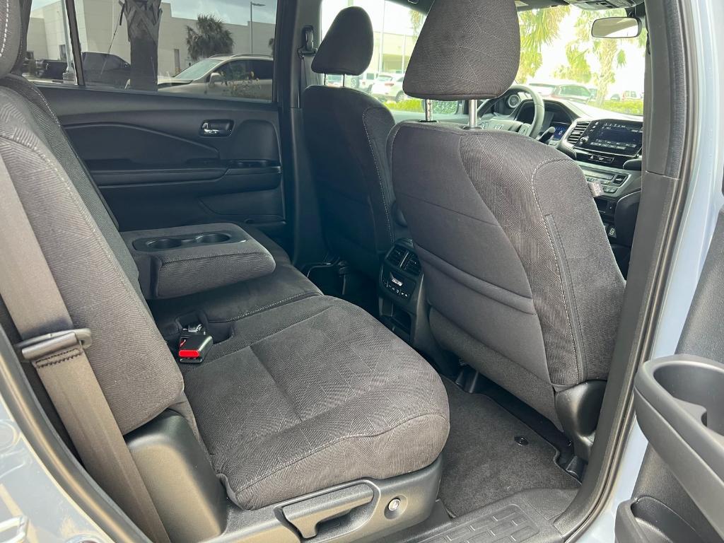 used 2022 Honda Pilot car, priced at $28,995