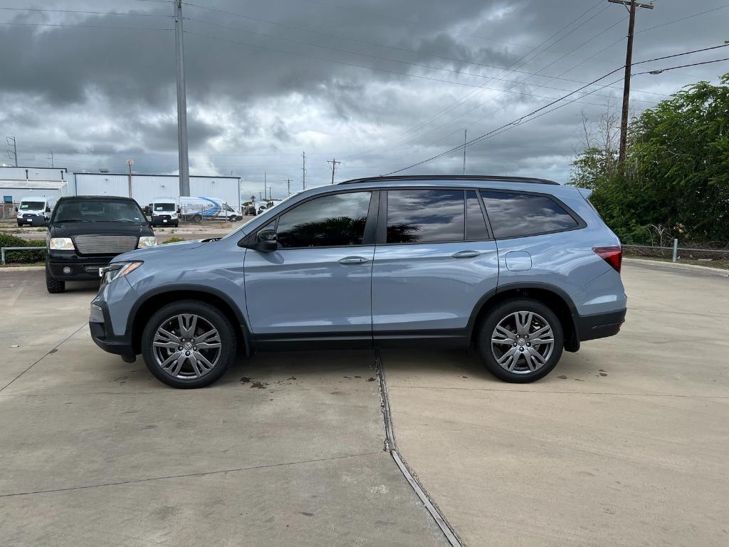 used 2022 Honda Pilot car, priced at $28,995