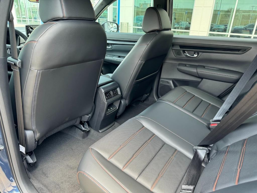 new 2025 Honda CR-V Hybrid car