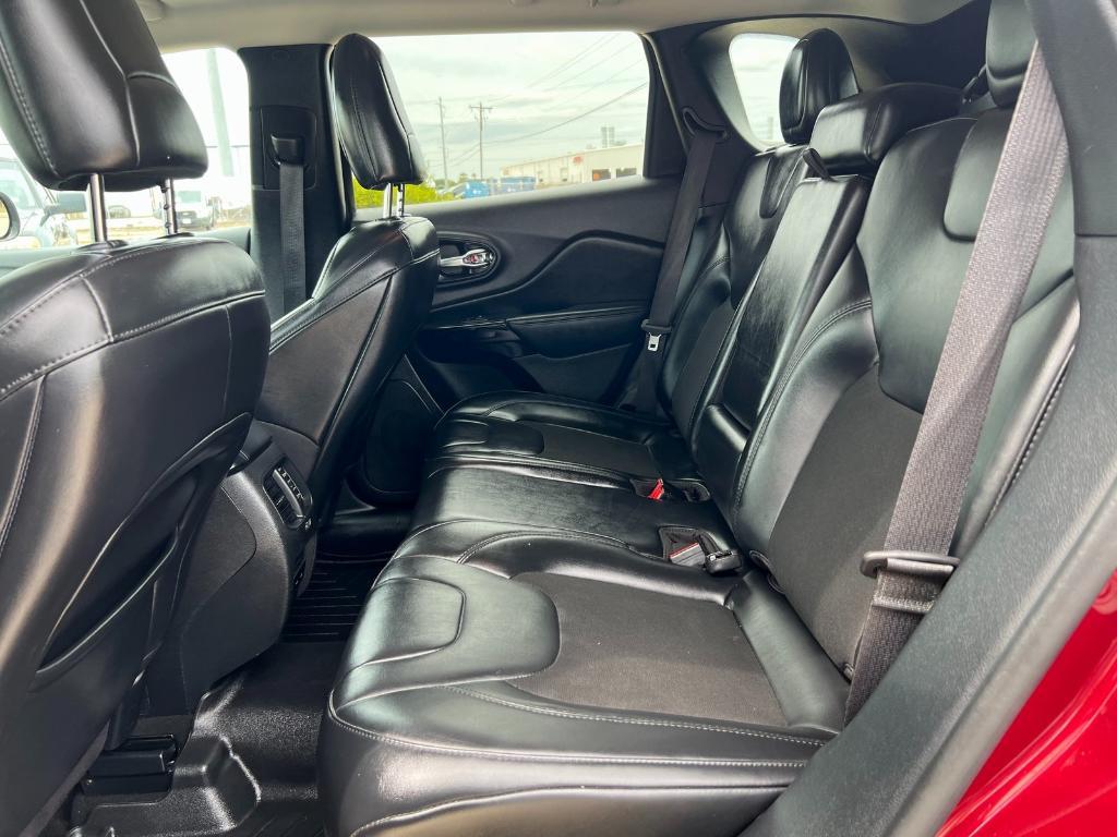 used 2020 Jeep Cherokee car, priced at $16,995