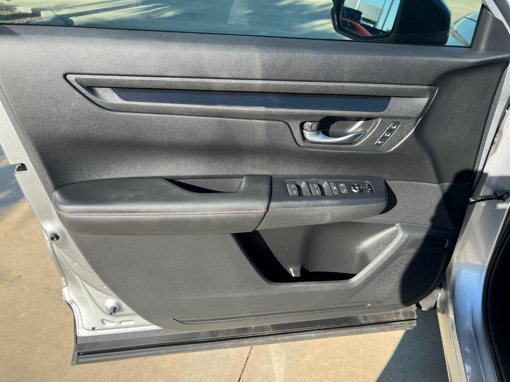 used 2025 Honda CR-V Hybrid car, priced at $33,623