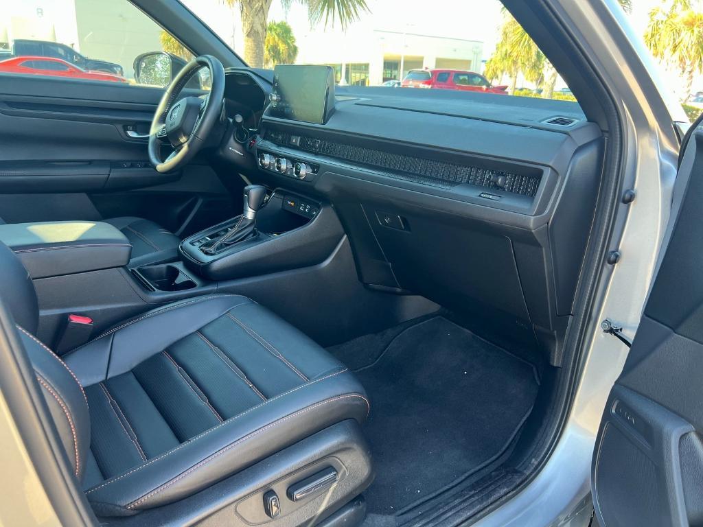 used 2025 Honda CR-V Hybrid car, priced at $33,623