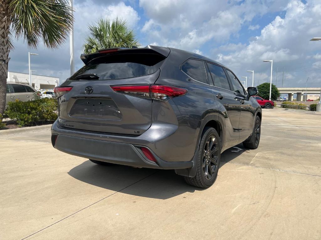 used 2023 Toyota Highlander car, priced at $31,995