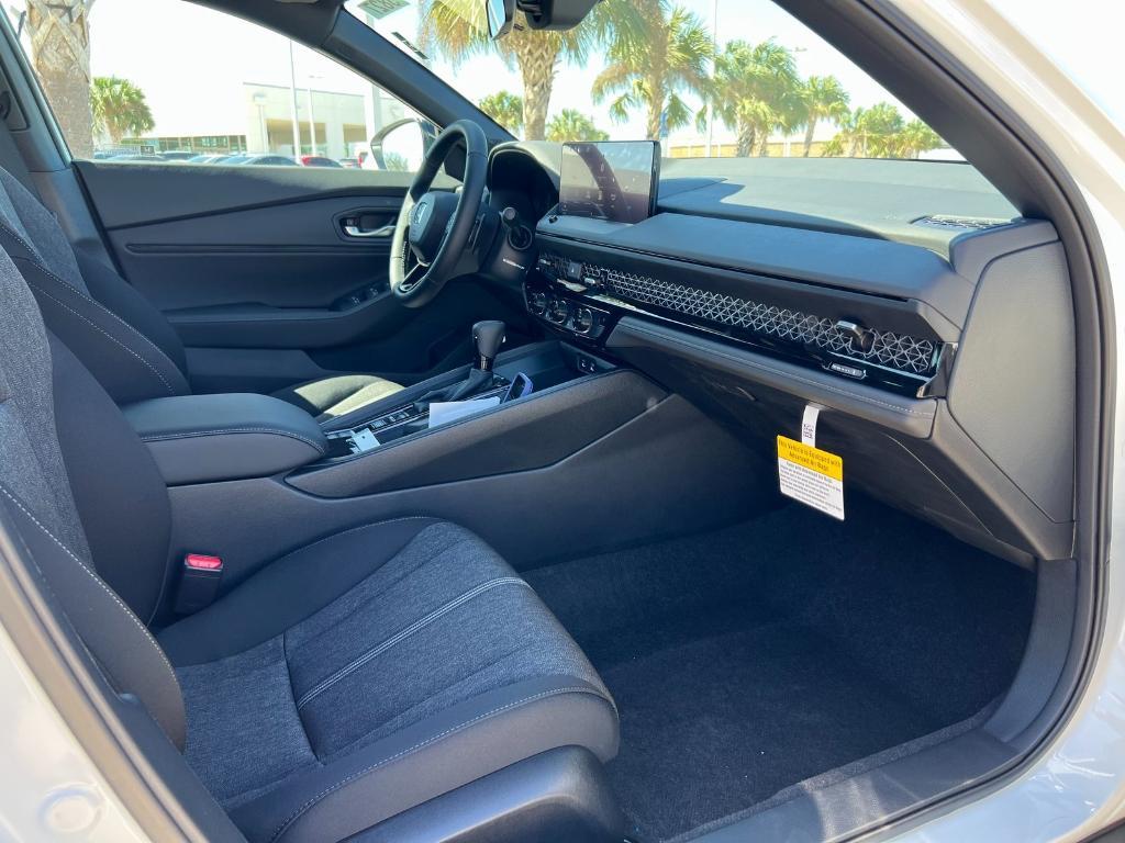 new 2025 Honda Accord Hybrid car