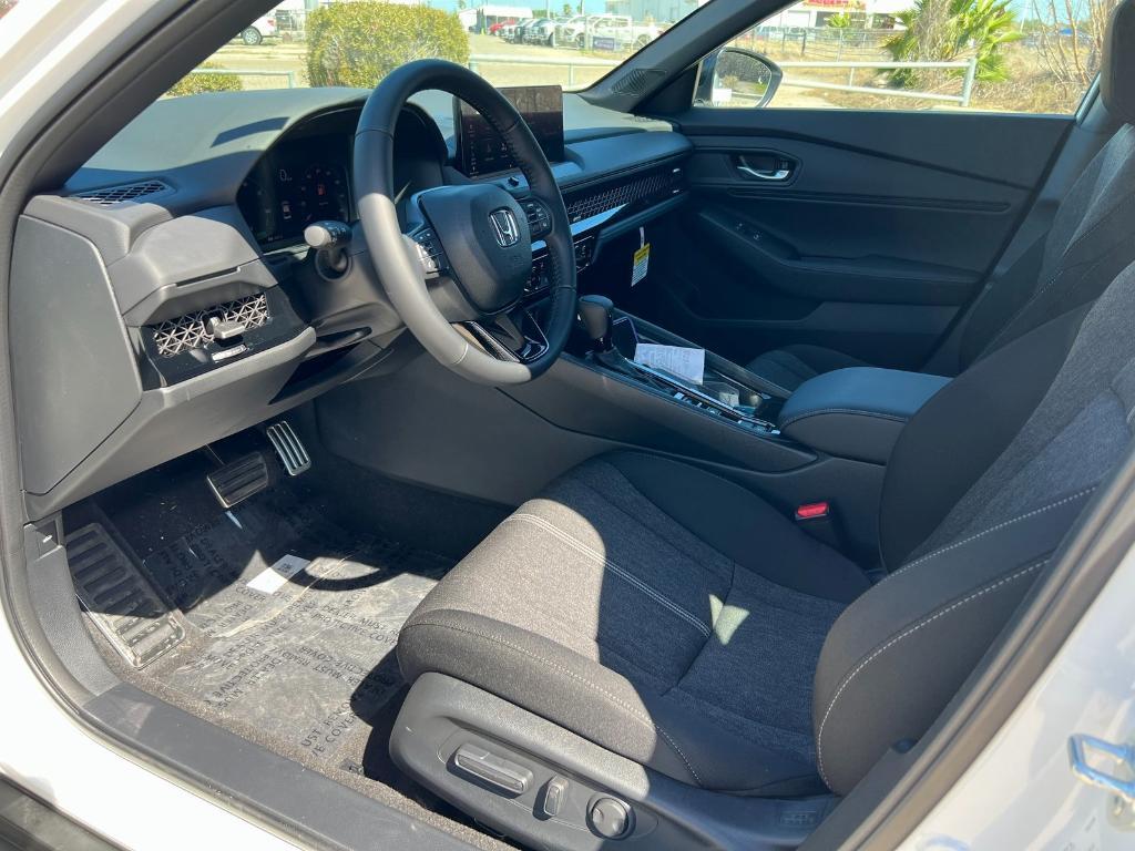 new 2025 Honda Accord Hybrid car