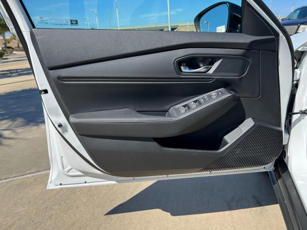 new 2025 Honda Accord Hybrid car
